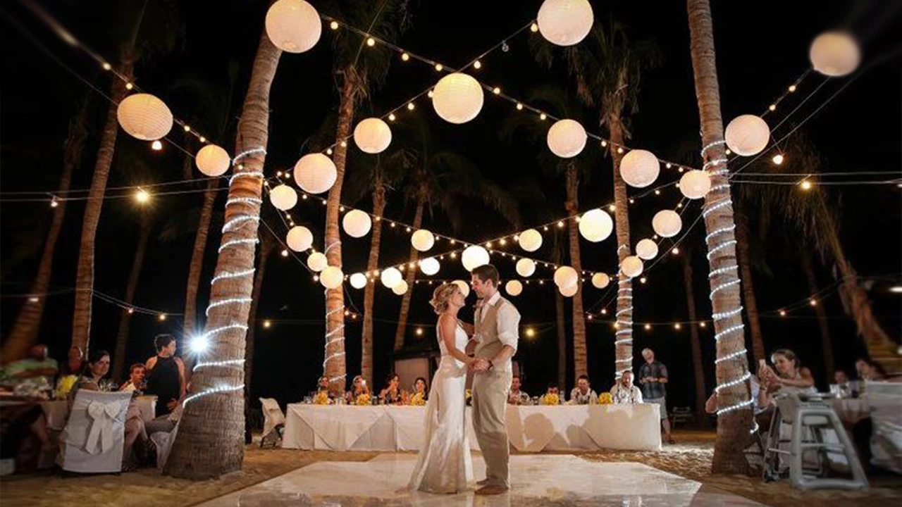 Everything you need to know about lights for wedding